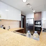 Brand-New 4Br Luxury Apartment With Burj Khalifa View And Direct Dubai Mall Access - Ps5 Included