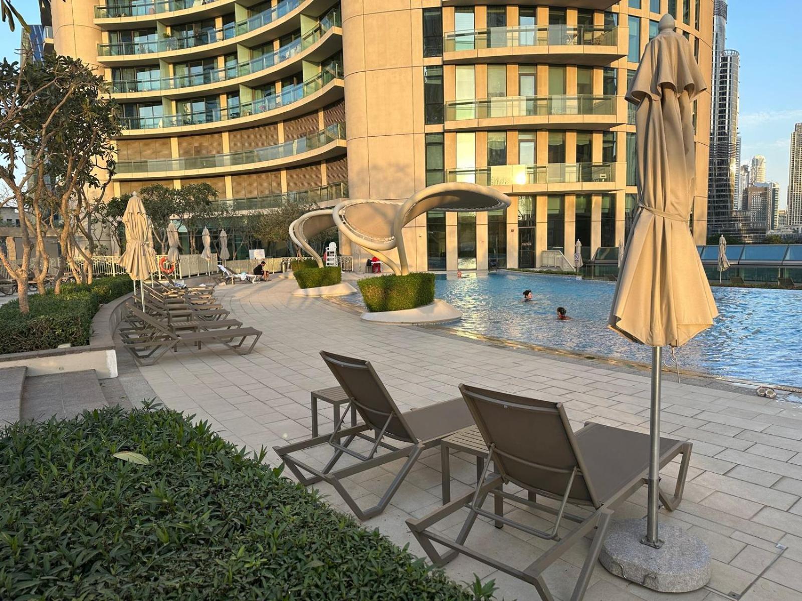 Brand-new 4br Luxury With Burj Khalifa View And Direct Mall Access - Ps5 Included * Dubai