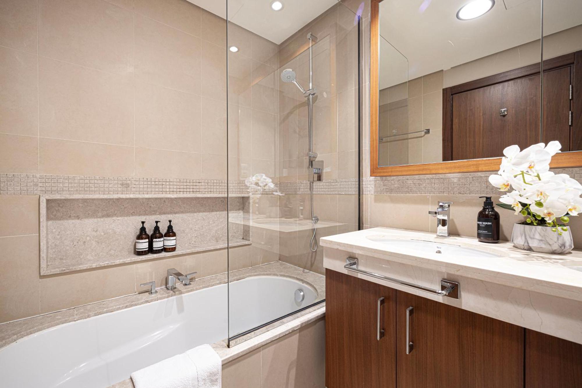 Brand-new 4br Luxury With Burj Khalifa View And Direct Mall Access - Ps5 Included * Dubai