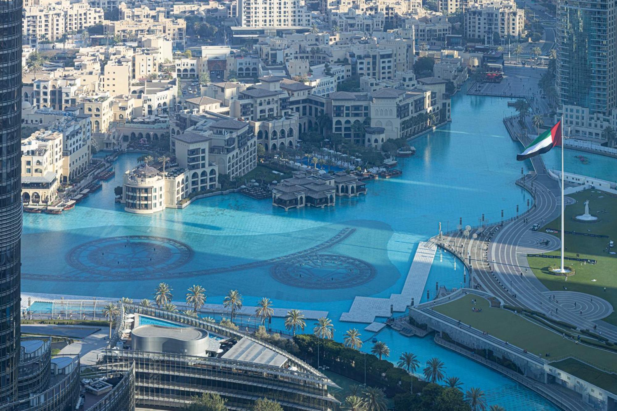 Brand-new 4br Luxury With Burj Khalifa View And Direct Mall Access - Ps5 Included Apartment
