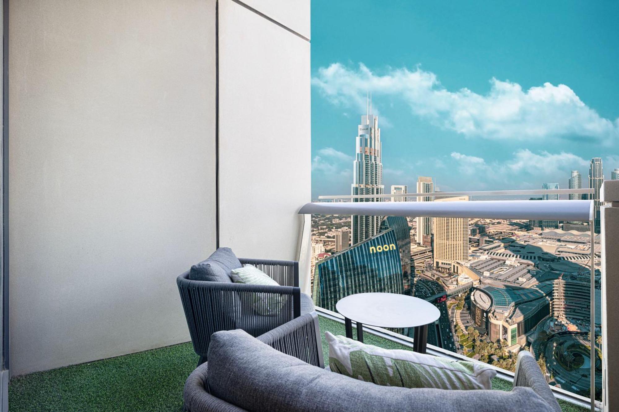 Apartment Brand-new 4br Luxury With Burj Khalifa View And Direct Mall Access - Ps5 Included *