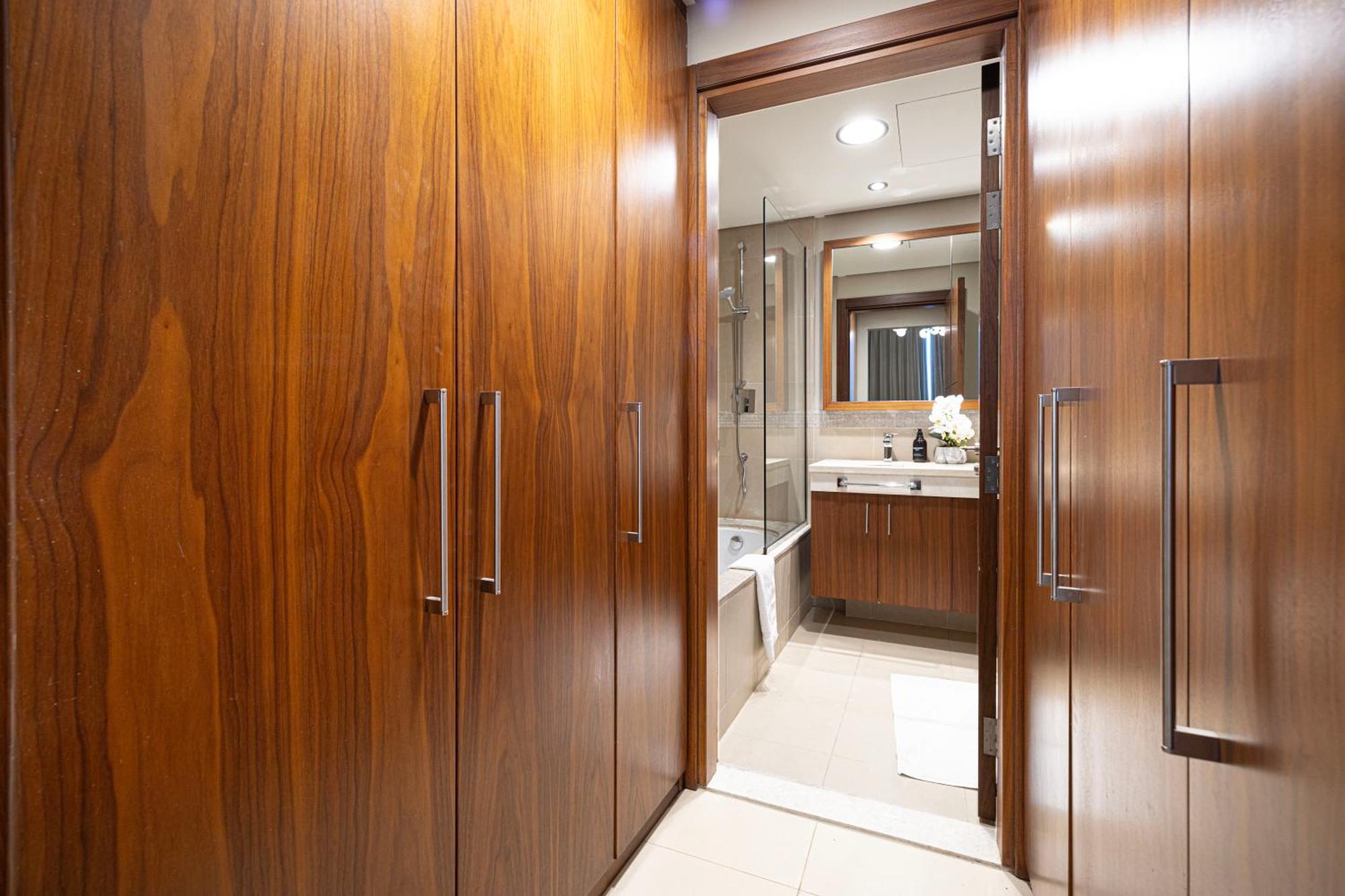 Brand-new 4br Luxury With Burj Khalifa View And Direct Mall Access - Ps5 Included Apartment Dubai